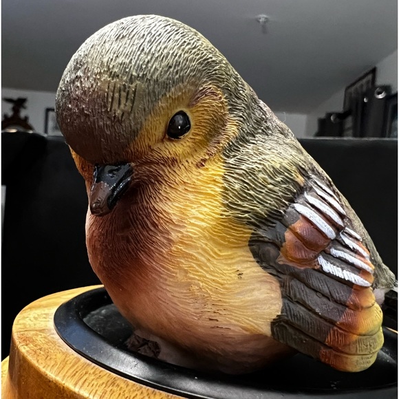 Three Little Birds 🎶 (3 Figurines) - Picture 8 of 10